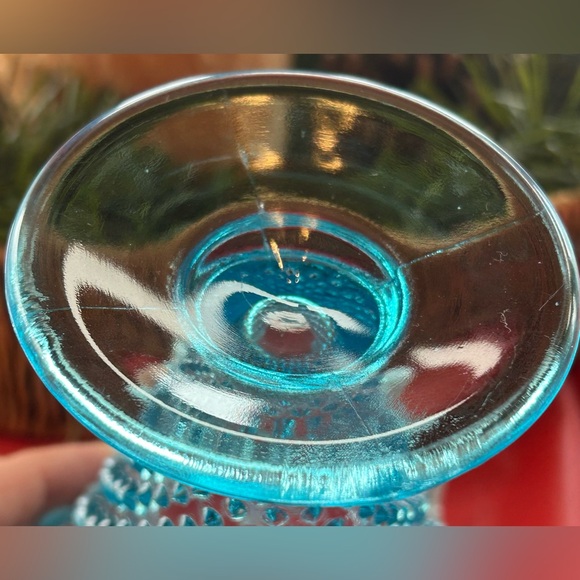 Vintage Fenton Blue Opalescent Hobnail Glass Vase - Picture 9 of 9